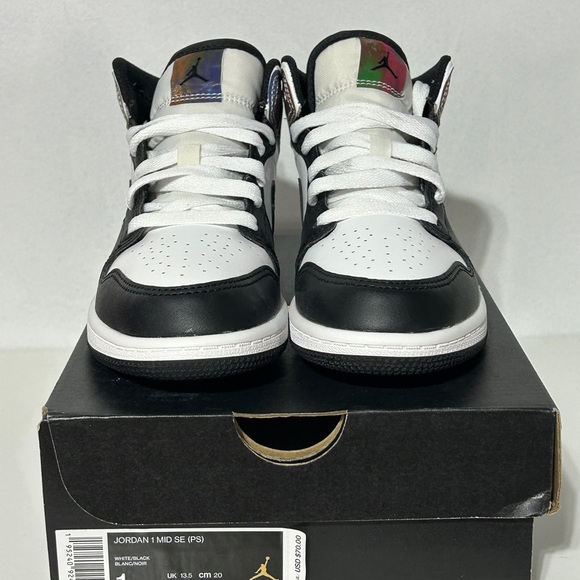 Jordan Other - NEW Jordan Air Jordan 1 Mid SE 'Heat Reactive Color Change' sneaker size 1Y